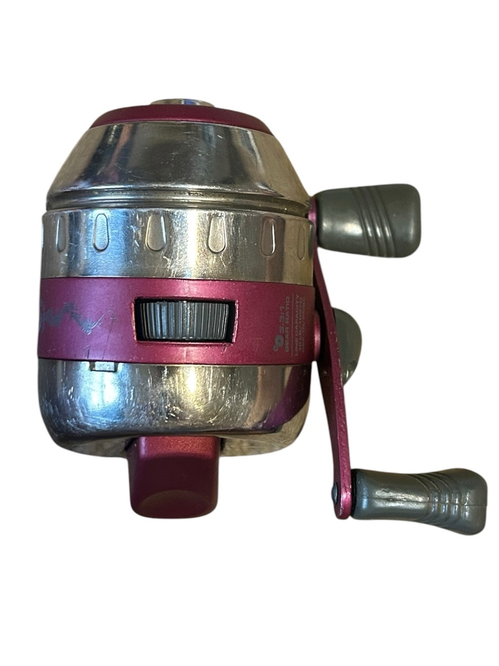 Vintage R2F Pink Silver Closed Face Spincast Fishing Reel